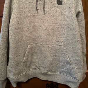 Like new women’s Carhartt gray heathered logo sweatshirt, size XXL.